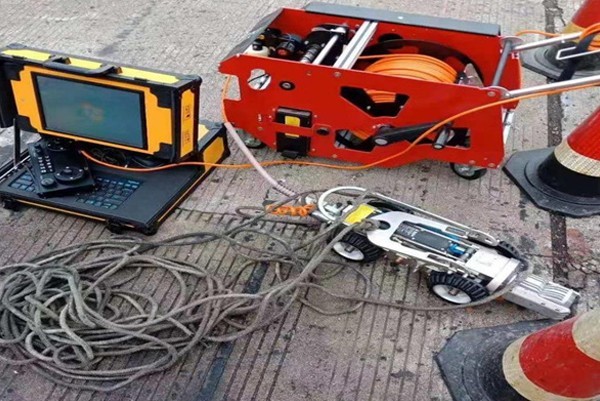 永嘉CCTV管道检测机器人